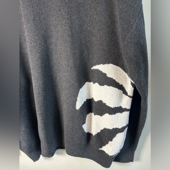 RARE Hudson’s Bay Company Toronto Raptors Crew Neck Sweater Size XL Cotton HBC - Picture 2 of 7